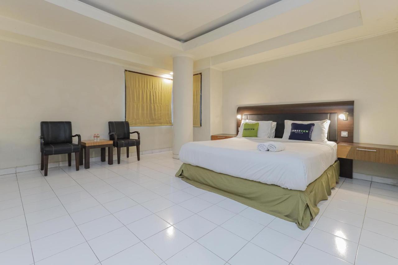 Urbanview Hotel Taman Suci Denpasar  Exterior photo