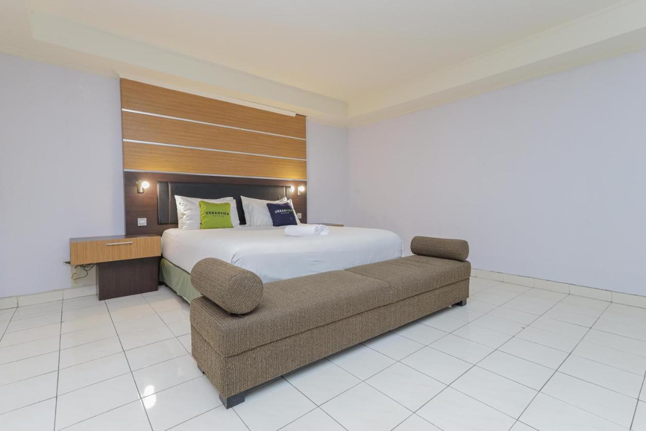 Urbanview Hotel Taman Suci Denpasar  Exterior photo
