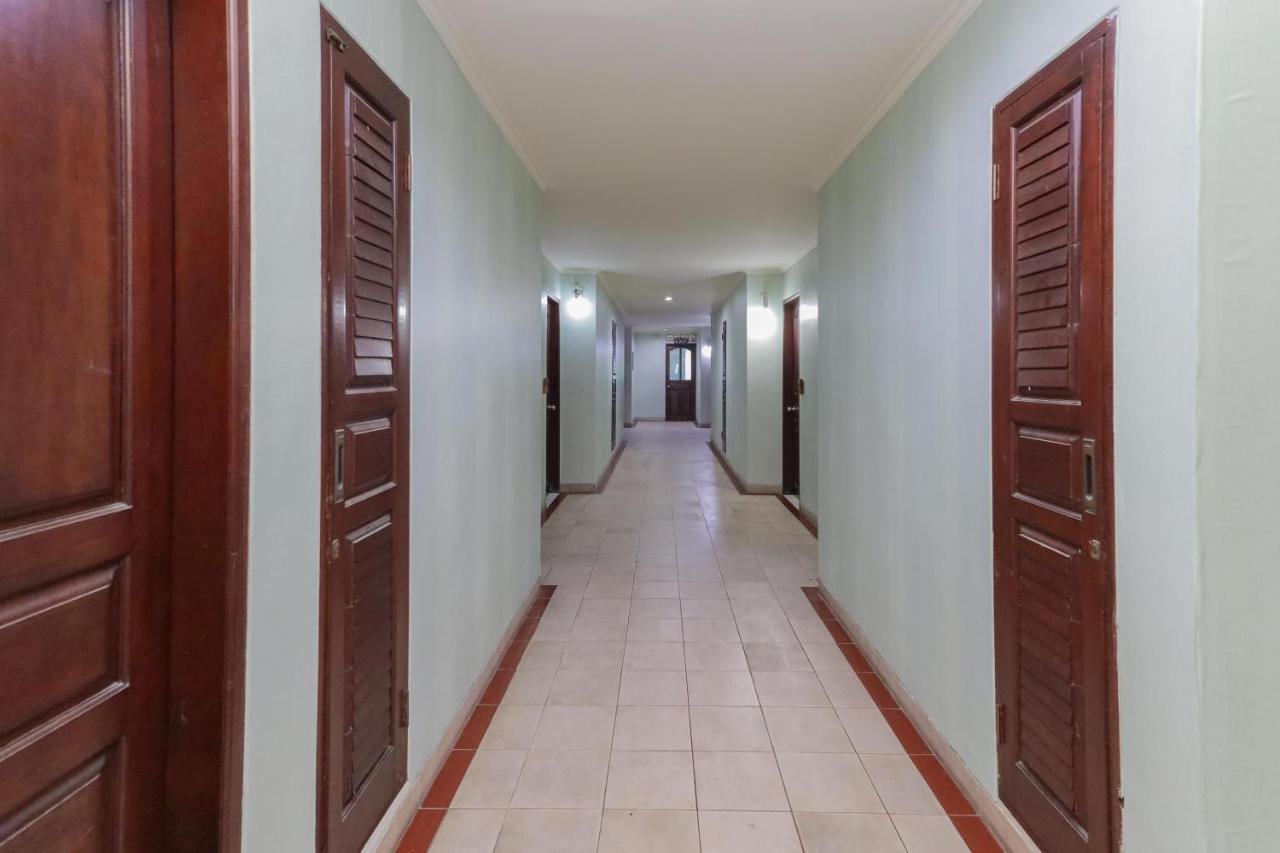 Urbanview Hotel Taman Suci Denpasar  Exterior photo