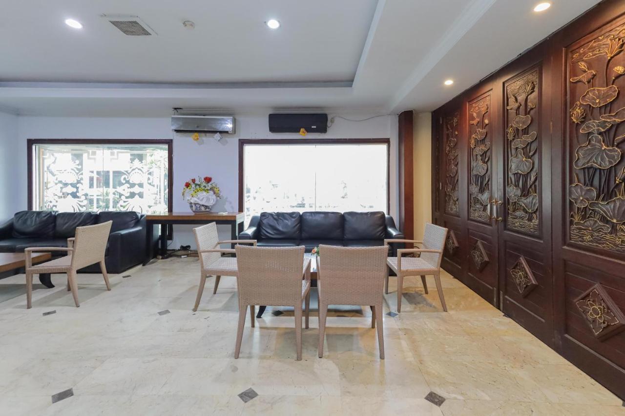 Urbanview Hotel Taman Suci Denpasar  Exterior photo